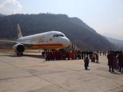 Bhutan-Airlines-620x465